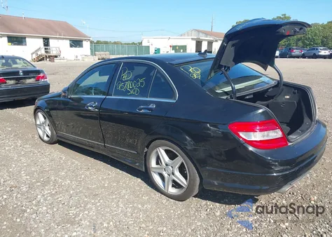 2011 Mercedes-Benz C 300 Luxury 4Matic/Sport 4Matic из США, поврежденный, VIN WDDGF8BB5BR175035